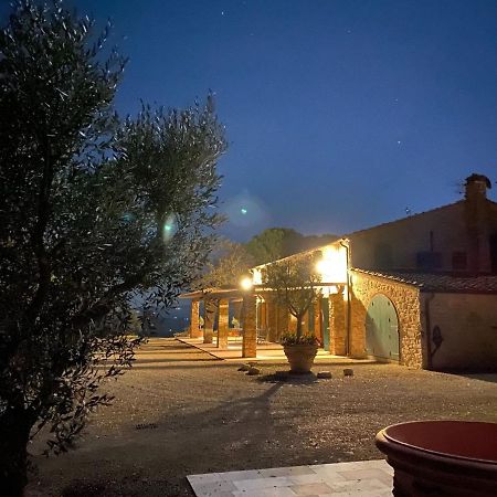 Belvilla By Oyo Podere San Giovanni Ventisei Chianni Exterior photo
