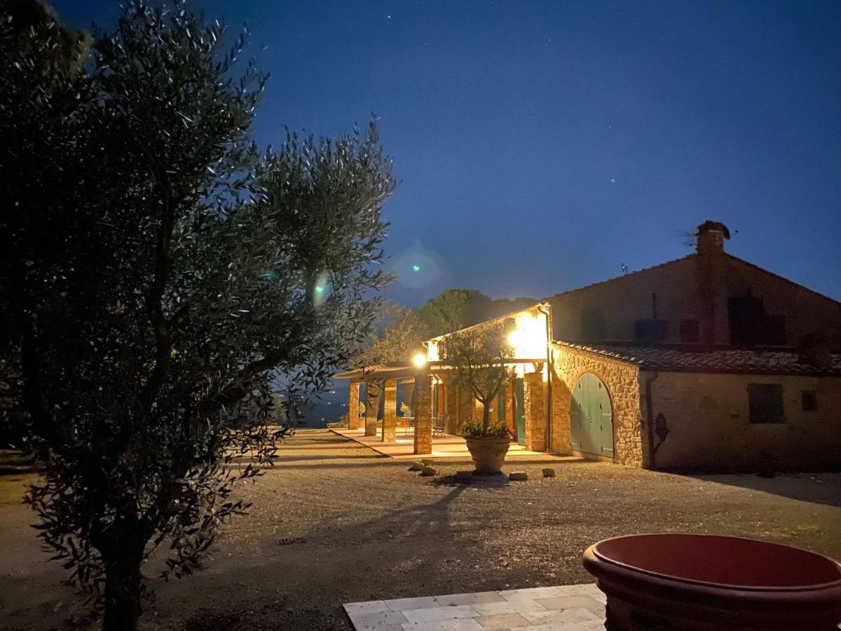 Belvilla By Oyo Podere San Giovanni Ventisei Chianni Exterior photo