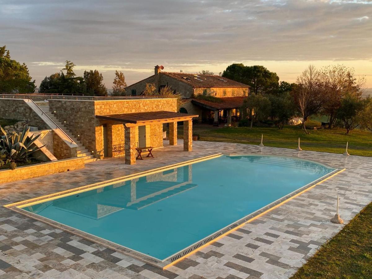 Belvilla By Oyo Podere San Giovanni Ventisei Chianni Exterior photo