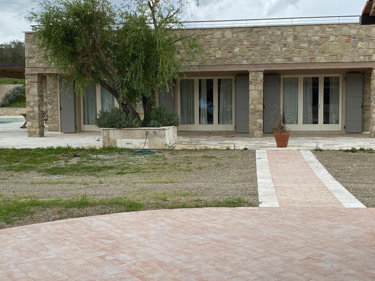 Belvilla By Oyo Podere San Giovanni Ventisei Chianni Exterior photo
